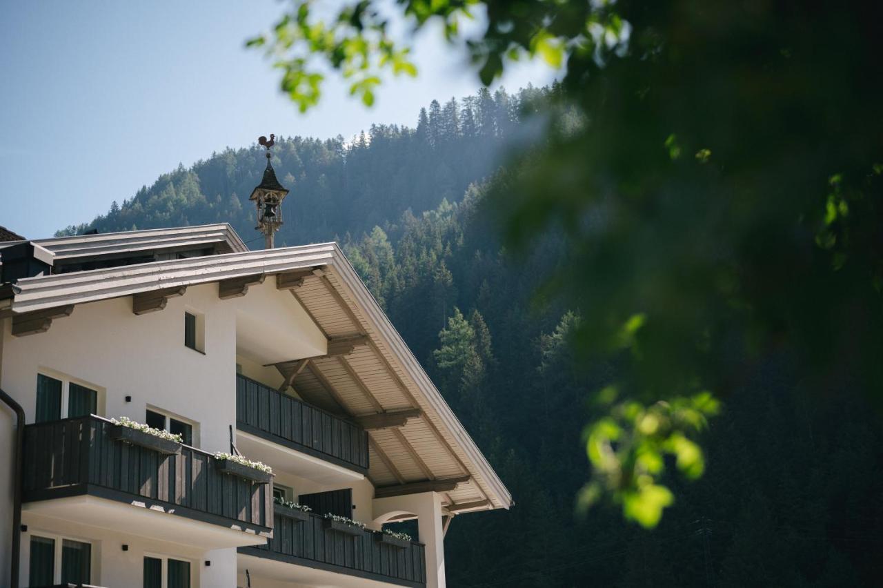 Hotel Fronza - Your Hike & Mountain Home Лутаго Экстерьер фото
